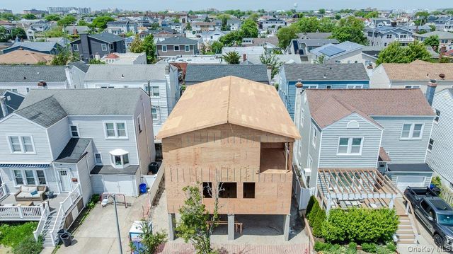 33 Farrell Street, Long Beach, NY 11561