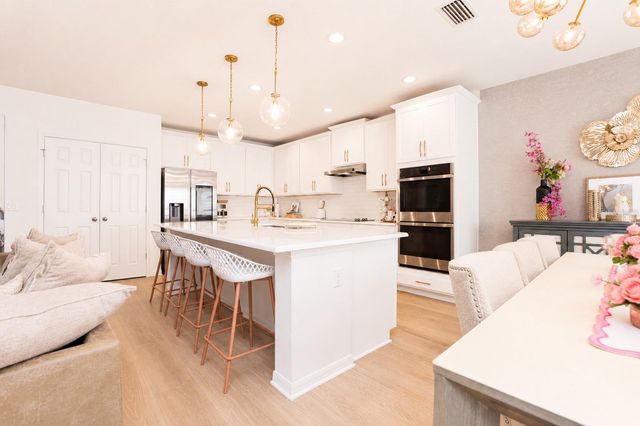 9385 LA SALLE STREET, Groveland, FL 34736