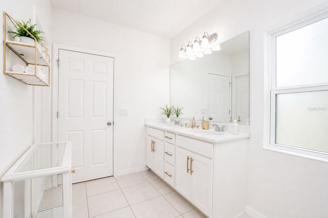 9385 LA SALLE STREET, Groveland, FL 34736