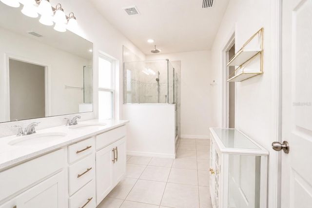 9385 LA SALLE STREET, Groveland, FL 34736