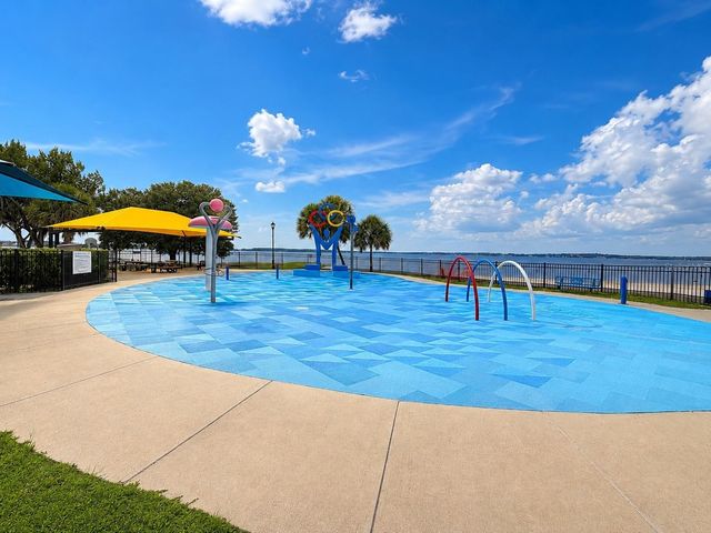 9385 LA SALLE STREET, Groveland, FL 34736