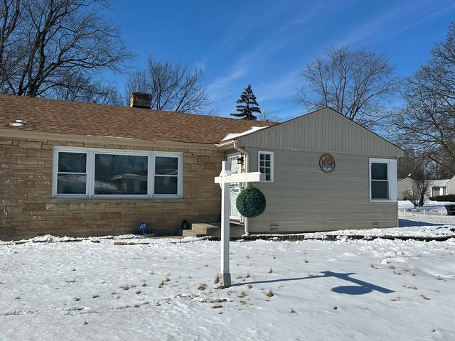 2901 Lexington Drive, Hazel Crest, IL 60429