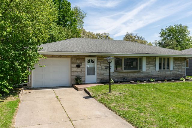 2908 26th Street, Moline, IL 61265
