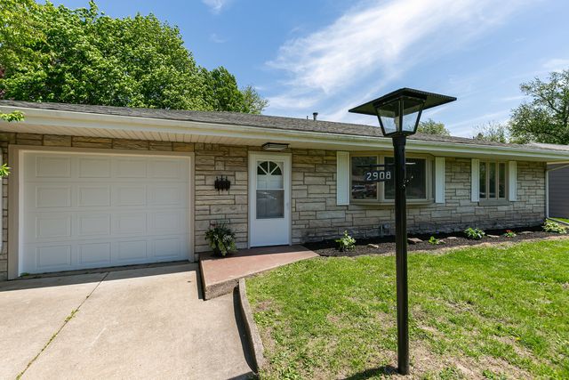 2908 26th Street, Moline, IL 61265