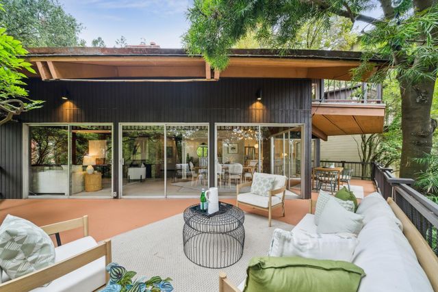 2835 Morley Dr, Oakland, CA 94611