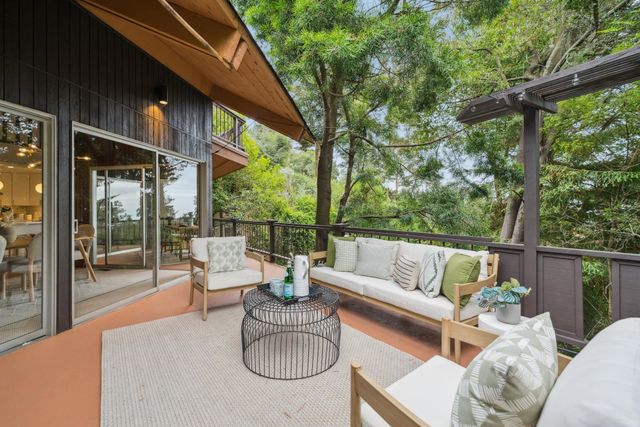 2835 Morley Dr, Oakland, CA 94611