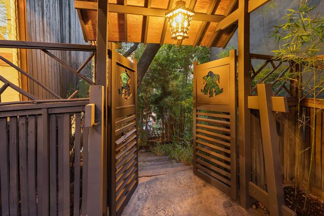 2835 Morley Dr, Oakland, CA 94611