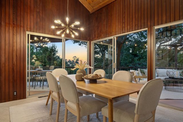 2835 Morley Dr, Oakland, CA 94611