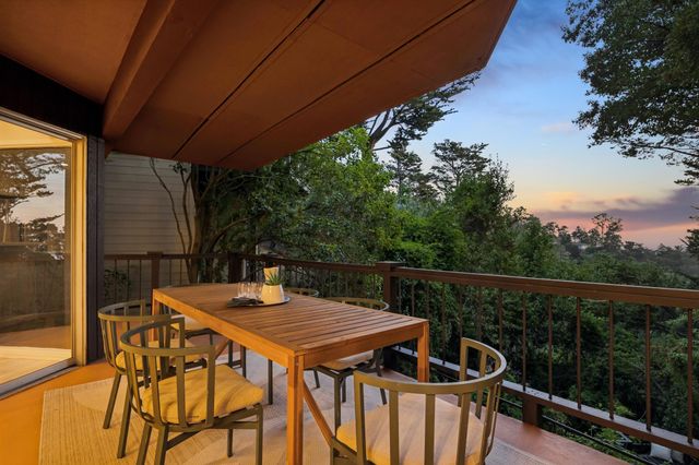 2835 Morley Dr, Oakland, CA 94611