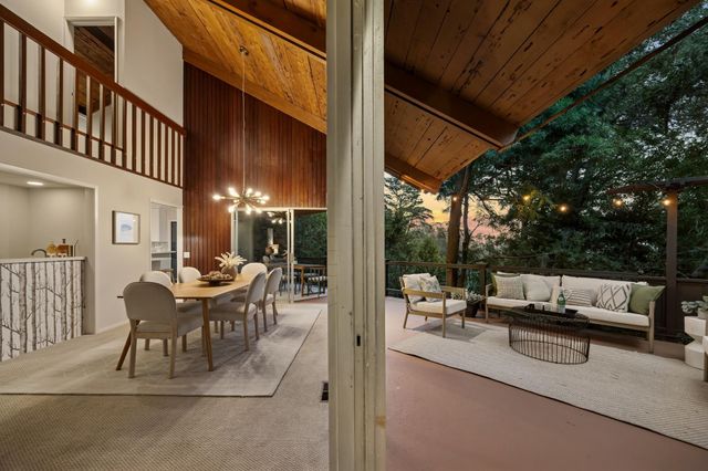 2835 Morley Dr, Oakland, CA 94611