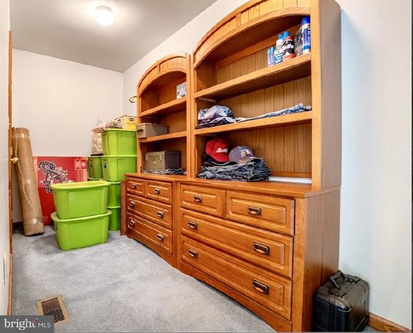 344 HALLMAN MILL RD, Phoenixville, PA 19460