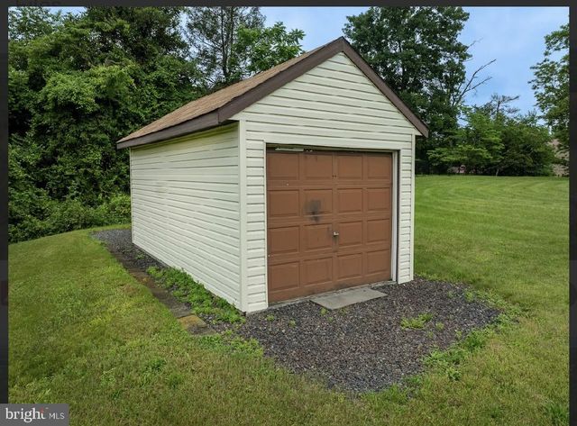 344 HALLMAN MILL RD, Phoenixville, PA 19460
