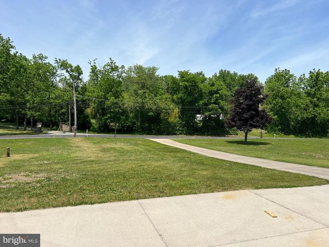 344 HALLMAN MILL RD, Phoenixville, PA 19460