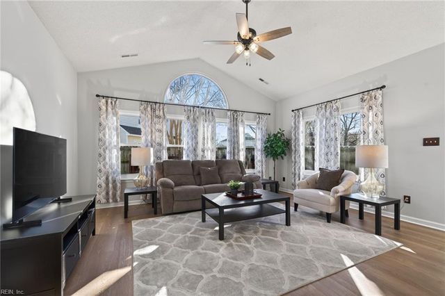 2428 Darden DR, Virginia Beach, VA 23456