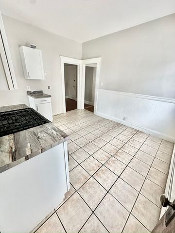 29 Nichols 1, Everett, MA 02149