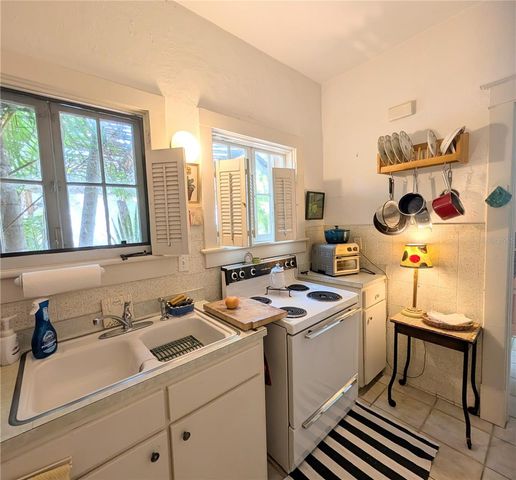 1701 SIESTA DRIVE, Sarasota, FL 34239