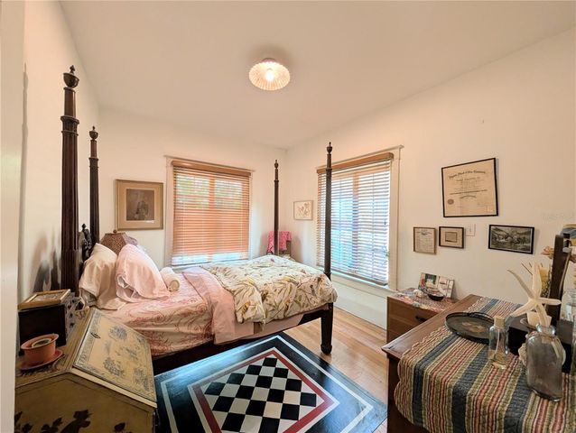 1701 SIESTA DRIVE, Sarasota, FL 34239