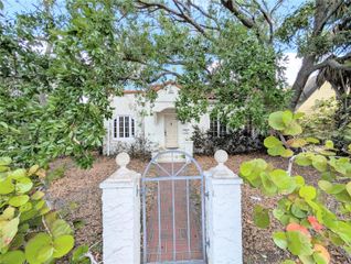 1701 SIESTA DRIVE, Sarasota, FL 34239