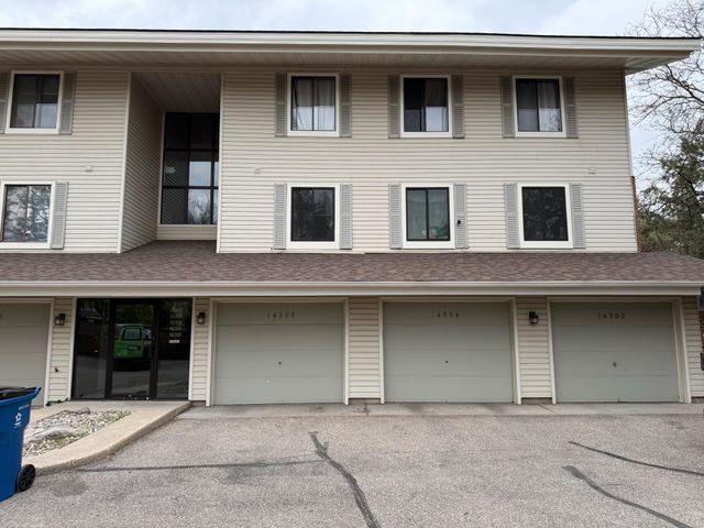 14302 Fairway Drive, Eden Prairie, MN 55344