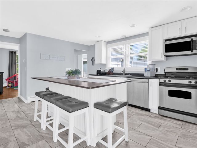 59 N Williams Street, Johnston, RI 02919