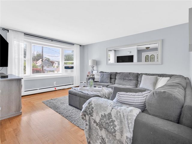 59 N Williams Street, Johnston, RI 02919