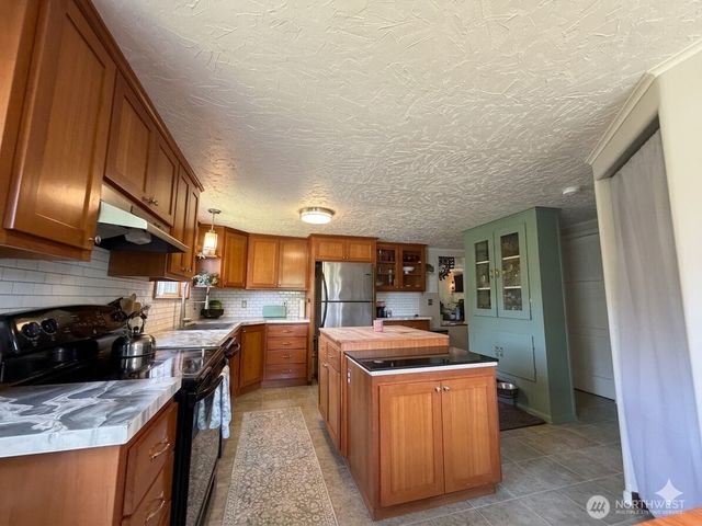 260 Lincoln Avenue E, Tenino, WA 98589