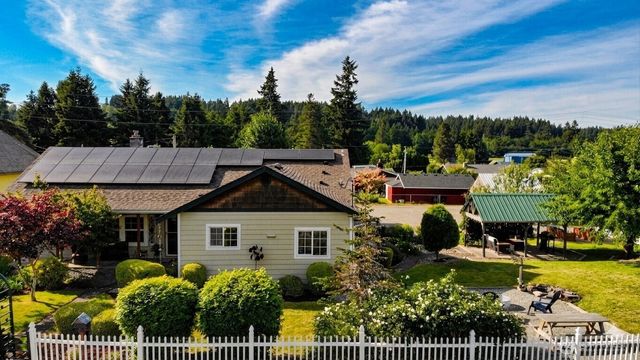 260 Lincoln Avenue E, Tenino, WA 98589