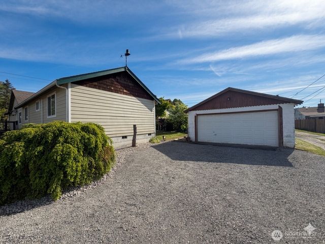 260 Lincoln Avenue E, Tenino, WA 98589