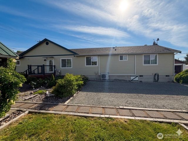 260 Lincoln Avenue E, Tenino, WA 98589