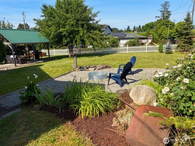 260 Lincoln Avenue E, Tenino, WA 98589