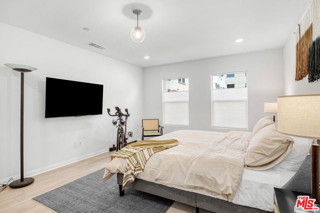 768 Daniel Freeman Circle, Inglewood, CA 90301
