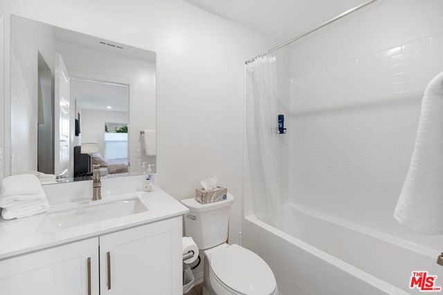 768 Daniel Freeman Circle, Inglewood, CA 90301