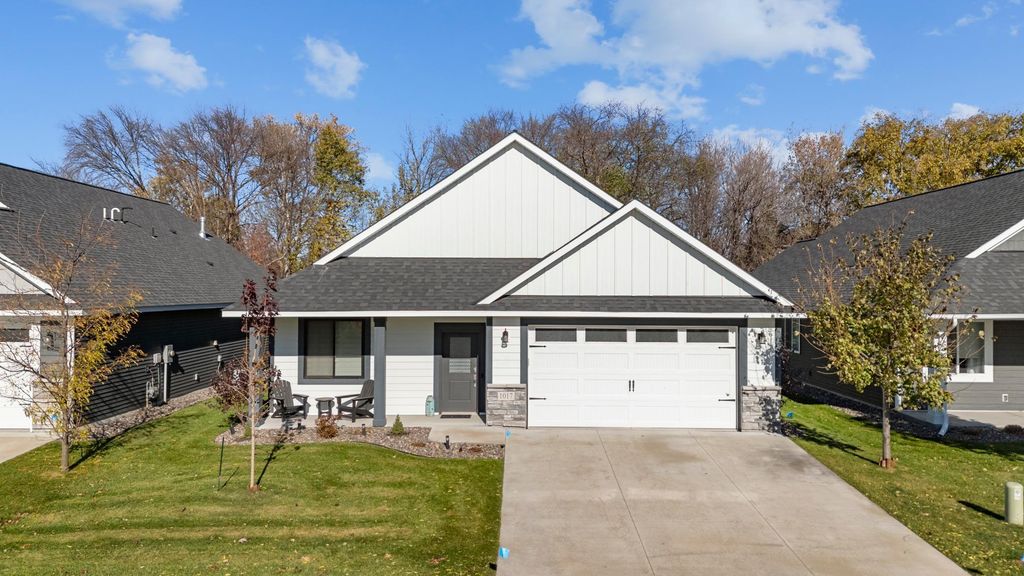 1017 109th Court NE, Blaine, MN 55434