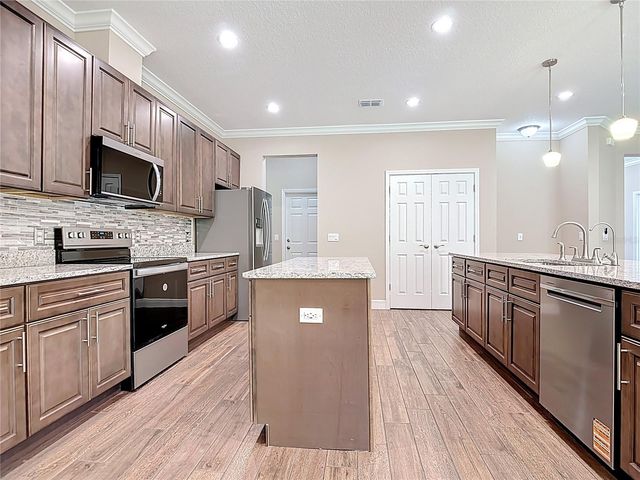 19041 MARDI GRAS STREET, Orlando, FL 32833