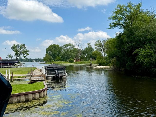 36785 N Lake Street, Ingleside, IL 60041