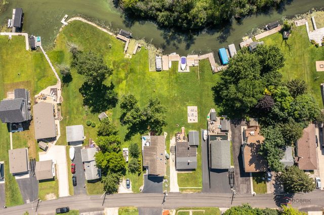 36785 N Lake Street, Ingleside, IL 60041