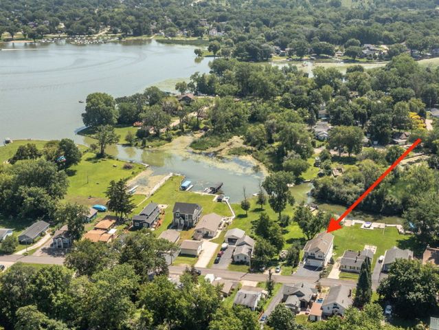 36785 N Lake Street, Ingleside, IL 60041