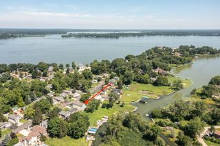 36785 N Lake Street, Ingleside, IL 60041