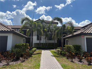 5721 PALMER CIRCLE 102, Bradenton, FL 34211
