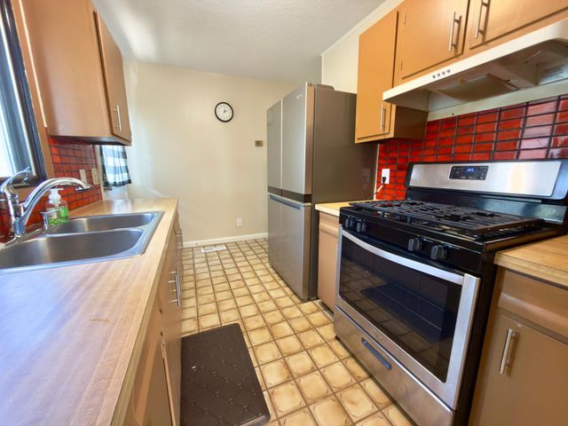 243 Winifred Street E, Saint Paul, MN 55107