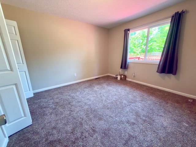 243 Winifred Street E, Saint Paul, MN 55107