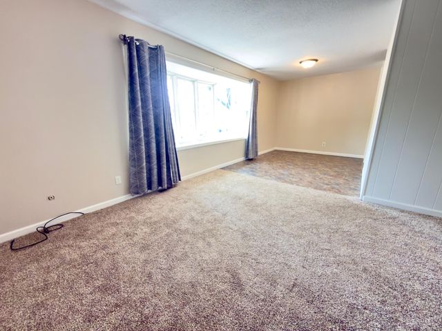 243 Winifred Street E, Saint Paul, MN 55107