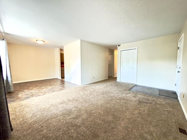 243 Winifred Street E, Saint Paul, MN 55107