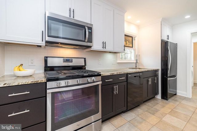 3645 APPLEBUTTER RD, Fountainville, PA 18923