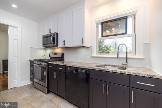 3645 APPLEBUTTER RD, Fountainville, PA 18923