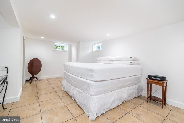3645 APPLEBUTTER RD, Fountainville, PA 18923