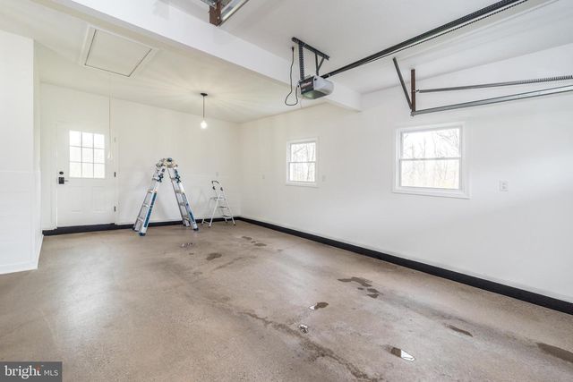 3645 APPLEBUTTER RD, Fountainville, PA 18923