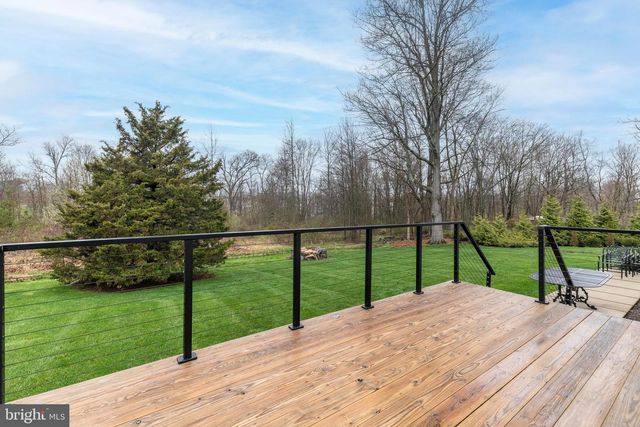 3645 APPLEBUTTER RD, Fountainville, PA 18923