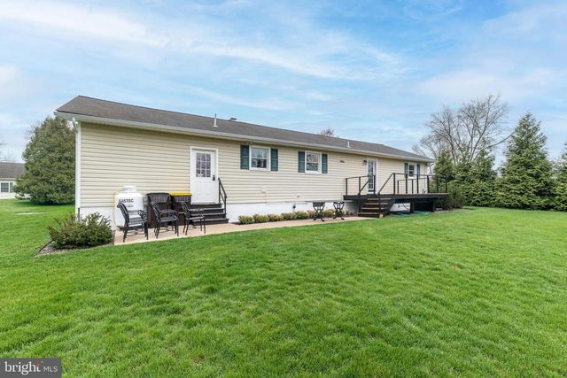 3645 APPLEBUTTER RD, Fountainville, PA 18923