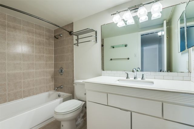 4211 Holland Avenue 206, Dallas, TX 75219